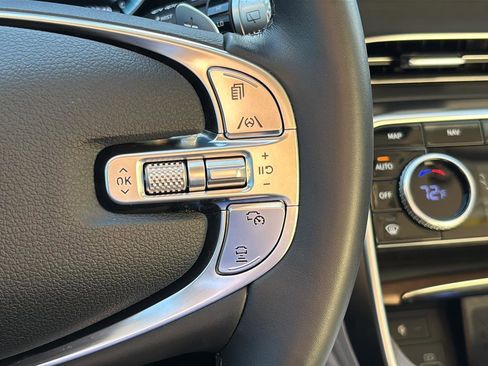 Used 2023 Genesis GV80 2.5T w/ Prestige 20" Package image 28