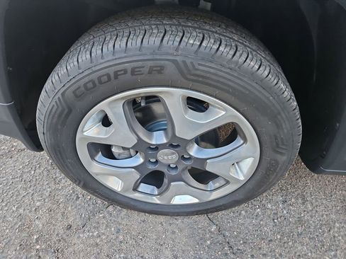 Used 2019 Jeep Compass Limited image 26