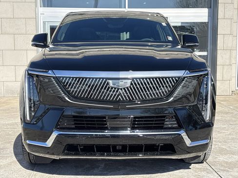 New 2025 Cadillac Escalade IQ Luxury 2 w/ LPO, Premium Carpet Package image 14