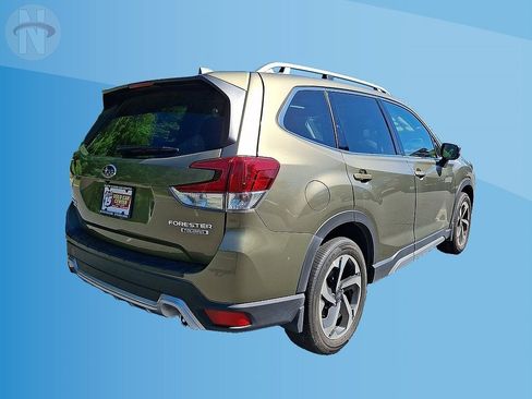 Used 2023 Subaru Forester Touring AWD/4WD image 12