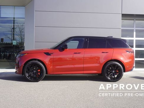 Used 2025 Land Rover Range Rover Sport Dynamic SE image 8
