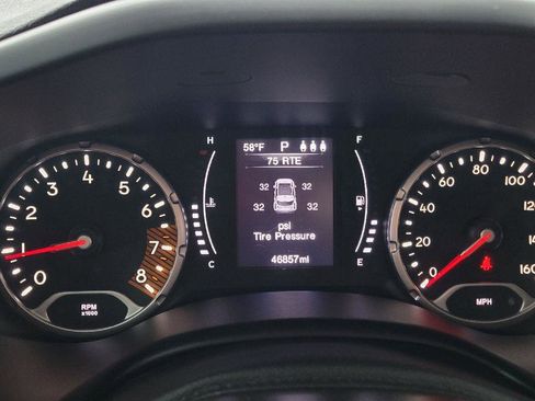 Used 2019 Jeep Renegade Sport image 10