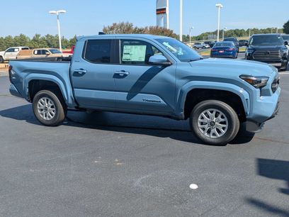 New 2026 Toyota Tacoma SR5 w/ SR5 Upgrade Package