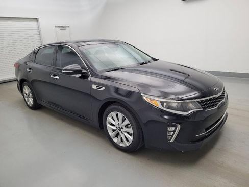 Used 2018 Kia Optima S w/ Panoramic Sunroof Package FWD image 11