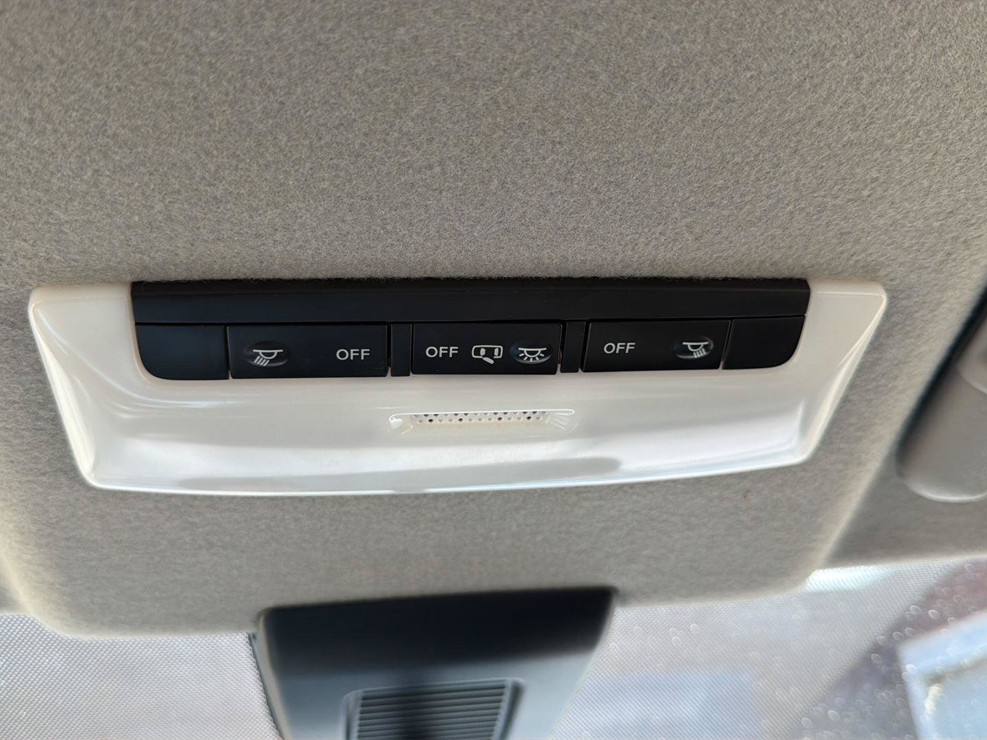 Used 2025 Nissan Kicks Play S FWD image 22