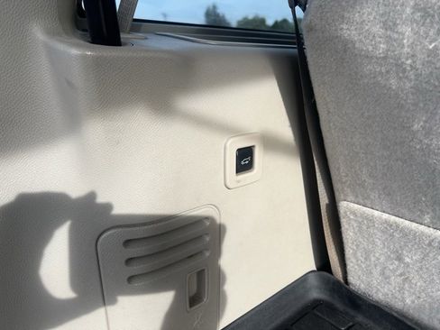 Used 2012 Ford Expedition Limited image 14