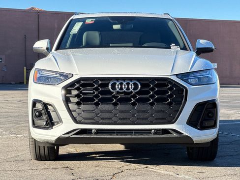 Certified 2025 Audi Q5 2.0T Premium w/ Convenience Plus Package image 6