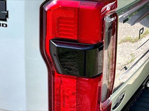Used 2024 Ford F350 Platinum AWD/4WD image 31