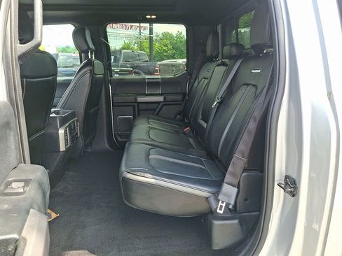 Used 2018 Ford F150 Platinum w/ Equipment Group 701A Luxury image 12