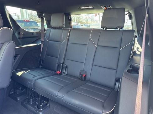 Certified 2026 Cadillac Escalade Luxury w/ LPO, Radiant Package AWD/4WD image 20