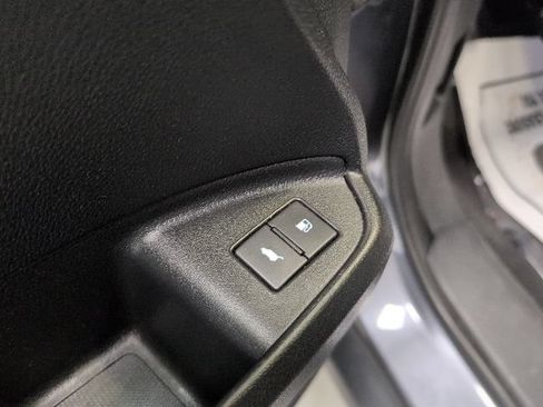 Used 2017 Honda Pilot Touring image 16