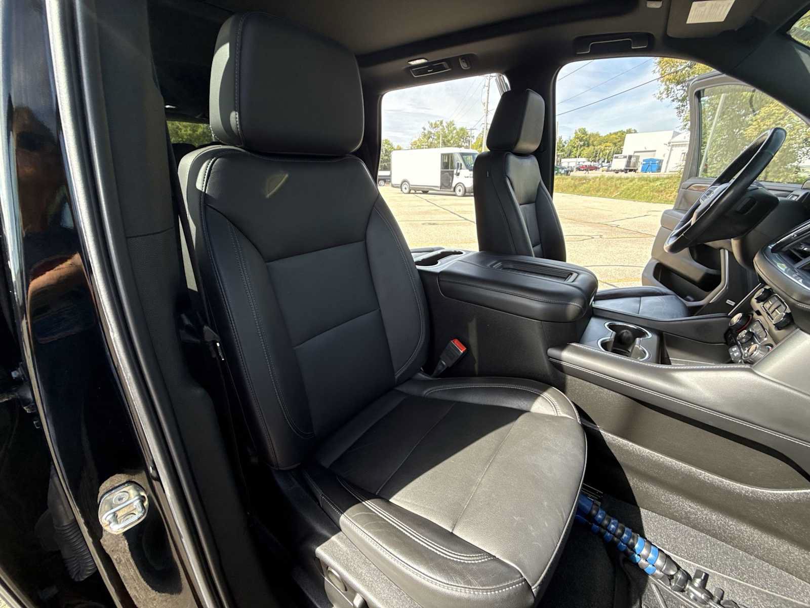 Used 2021 Chevrolet Tahoe LT w/ LT Signature Package AWD/4WD image 28