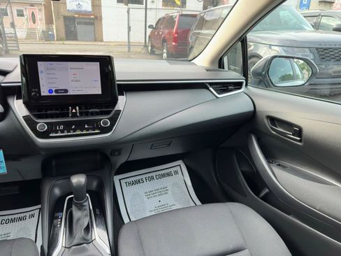 Used 2023 Toyota Corolla LE FWD image 18