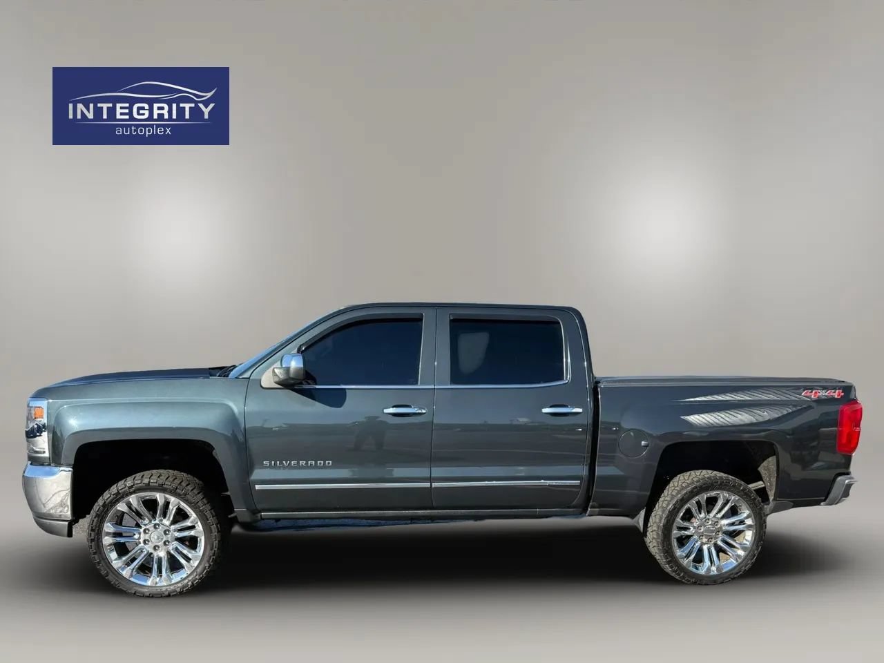 Used 2017 Chevrolet Silverado 1500 LTZ w/ Sport Package AWD/4WD image 2