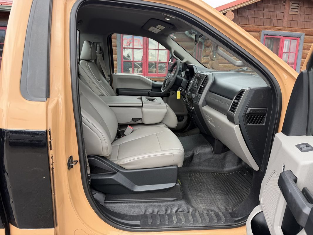 Used 2017 Ford F250 XL w/ Power Equipment Group AWD/4WD image 21