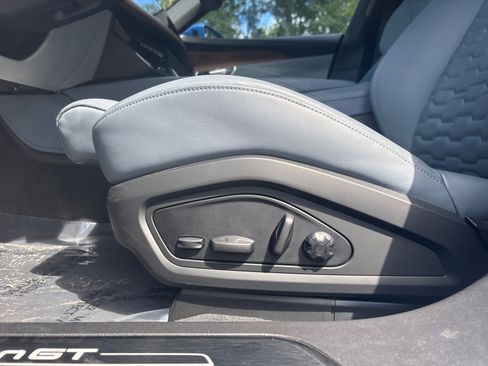 Used 2024 Audi e-tron GT Premium Plus image 22