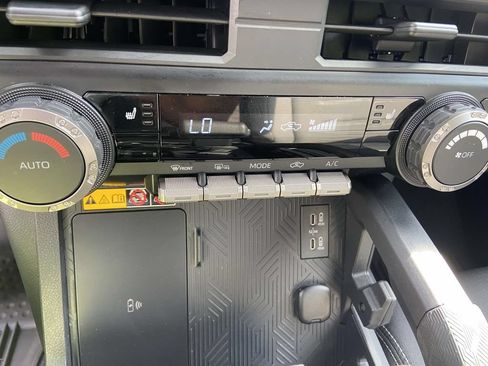 Used 2025 Toyota Tacoma TRD Off-Road w/ TRD Off Road Upgrade Package AWD/4WD image 22