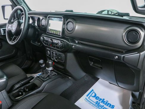 Used 2023 Jeep Gladiator Sport AWD/4WD image 26