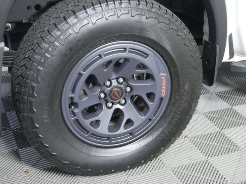 Used 2026 Nissan Frontier PRO-4X w/ Pro-4x Convenience Package AWD/4WD image 11