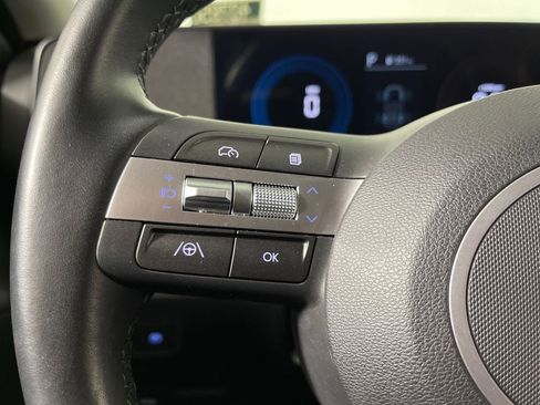Certified 2025 Hyundai Kona SEL AWD/4WD image 28