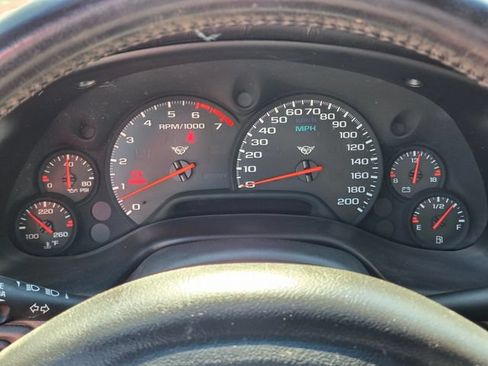 Used 2004 Chevrolet Corvette Coupe RWD image 18