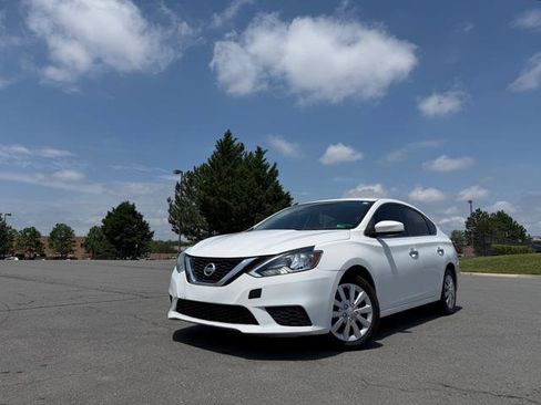 Used 2017 Nissan Sentra S FWD image 1