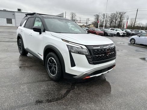 Used 2026 Nissan Pathfinder Rock Creek AWD/4WD image 11