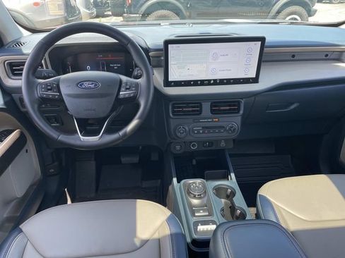 Used 2025 Ford Maverick Lariat w/ 4K Tow Package AWD/4WD image 16