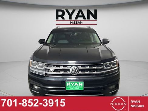 Used 2019 Volkswagen Atlas SE w/ Towing Package image 12