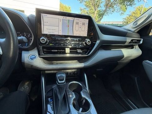 Used 2021 Toyota Highlander Platinum AWD/4WD image 24