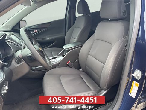 Used 2018 Chevrolet Malibu LT FWD image 29