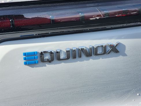 New 2026 Chevrolet Equinox EV LT image 11