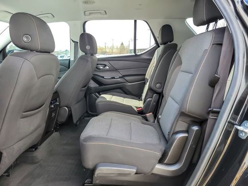 Used 2020 Chevrolet Traverse LT w/ LPO, Floor Liner Package AWD/4WD image 8