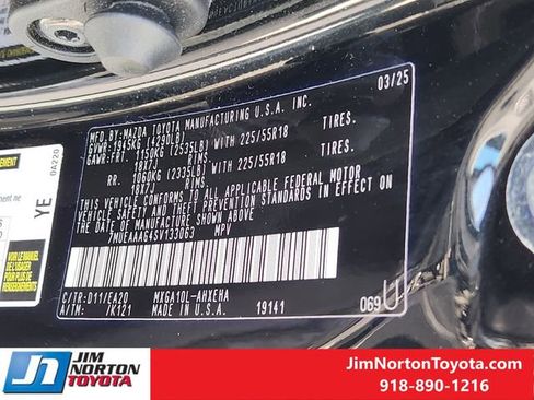 Used 2025 Toyota Corolla Cross XLE image 33