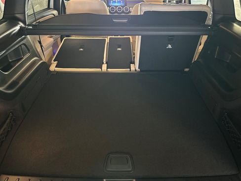 New 2025 Mercedes-Benz GLB 250 4MATIC image 14