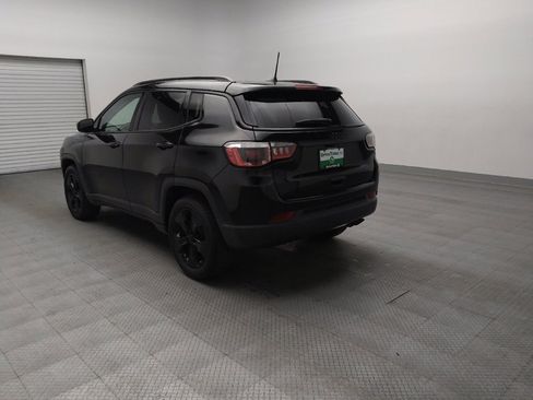 Used 2019 Jeep Compass Latitude FWD image 5