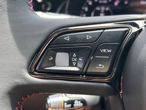 New 2025 Bentley Flying Spur Plug-In Hybrid image 46