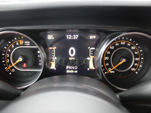 Used 2022 Jeep Gladiator Sport image 15