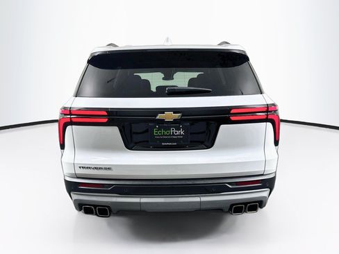 Used 2026 Chevrolet Traverse LT FWD image 7