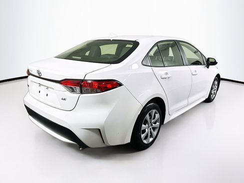 Used 2020 Toyota Corolla LE image 3