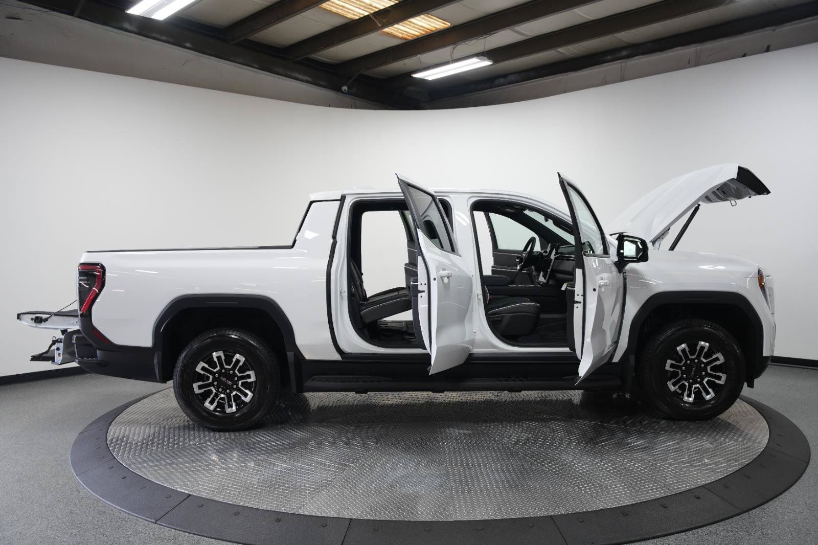 New 2026 GMC Sierra EV Elevation AWD/4WD image 10