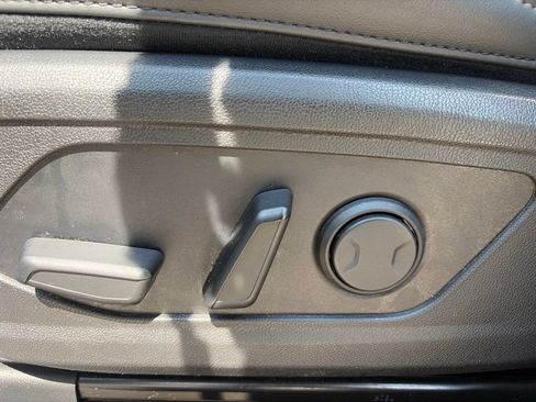 Used 2022 Kia Sorento EX w/ Panoramic Sunroof Package FWD image 51