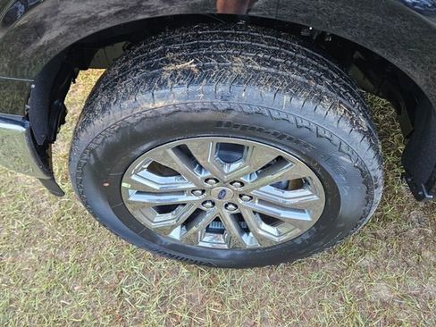 New 2025 Ford F150 Lariat w/ Equipment Group 502A High image 15