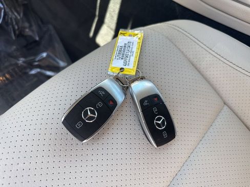 Used 2020 Mercedes-Benz GLS 450 4MATIC image 33