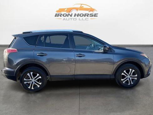 Used 2016 Toyota RAV4 LE AWD/4WD image 4