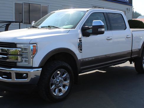 Used 2017 Ford F350 King Ranch w/ King Ranch Ultimate Package image 2