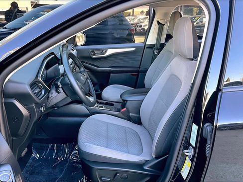 Used 2022 Ford Escape SE w/ SE Sport Appearance Package image 7