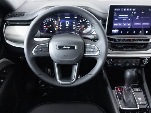 New 2026 Jeep Compass Limited image 28