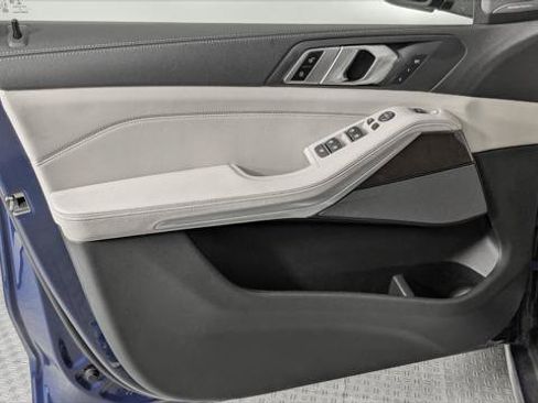 Used 2021 BMW X5 sDrive40i w/ Premium Package RWD image 13