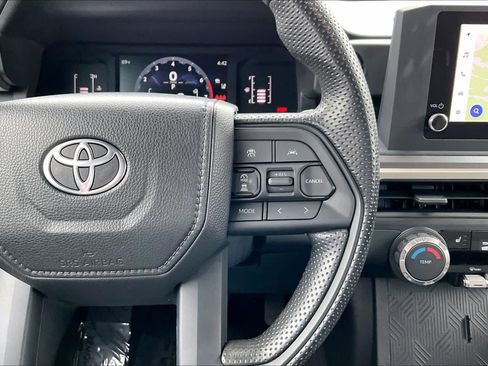 Used 2025 Toyota Tacoma SR5 AWD/4WD image 23